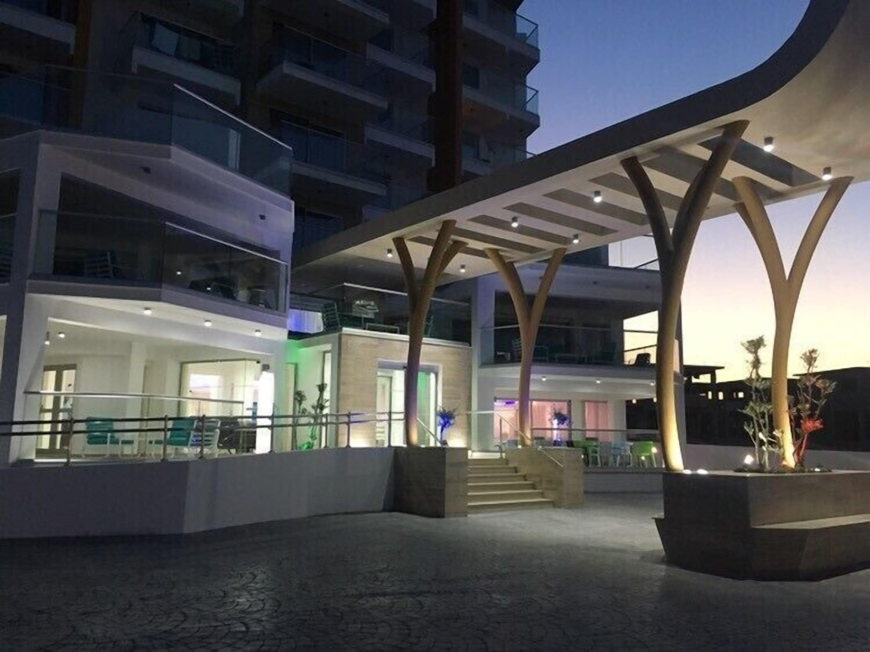 Photo - Captain Pier Hotel