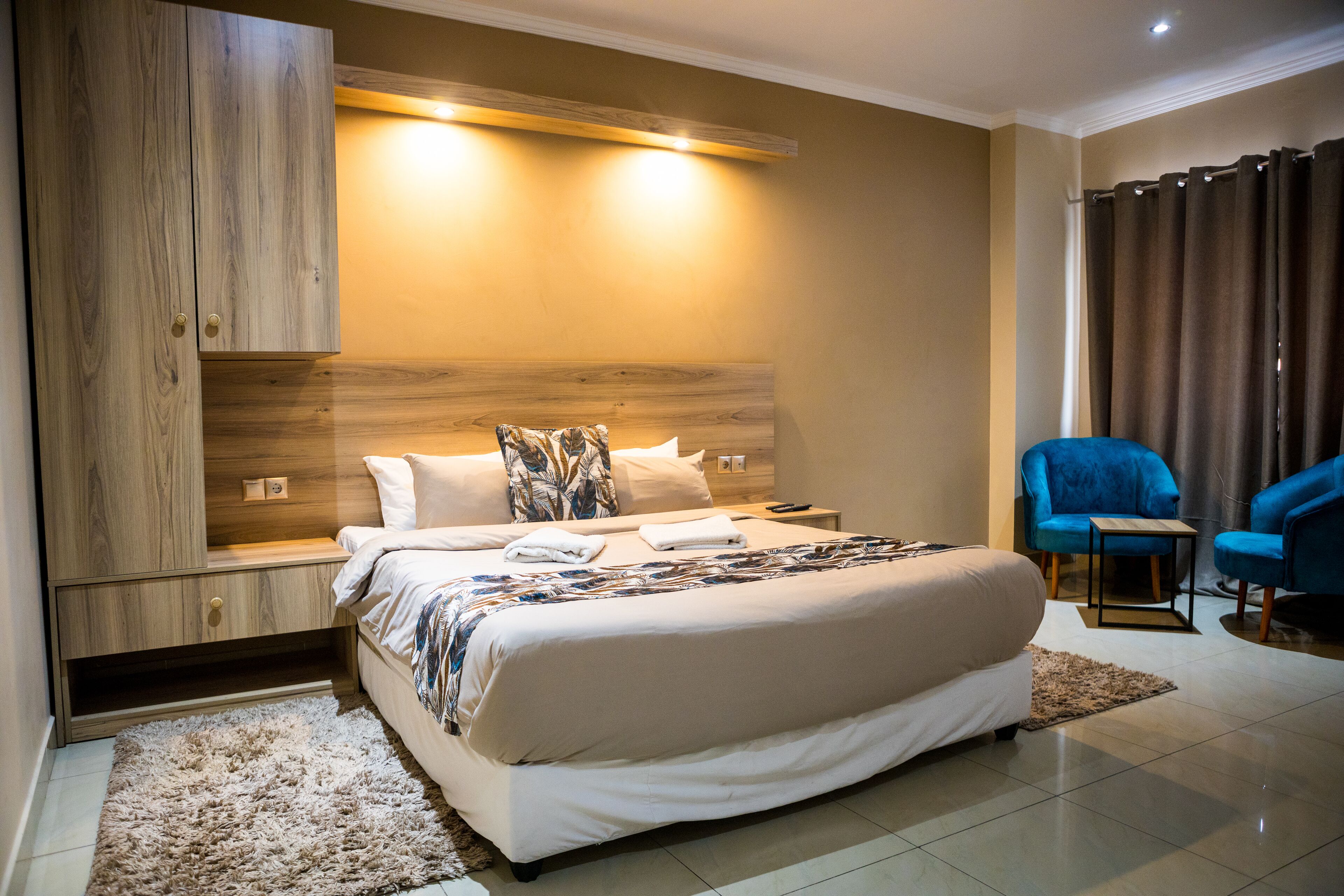 executive double room | desk, free wifi