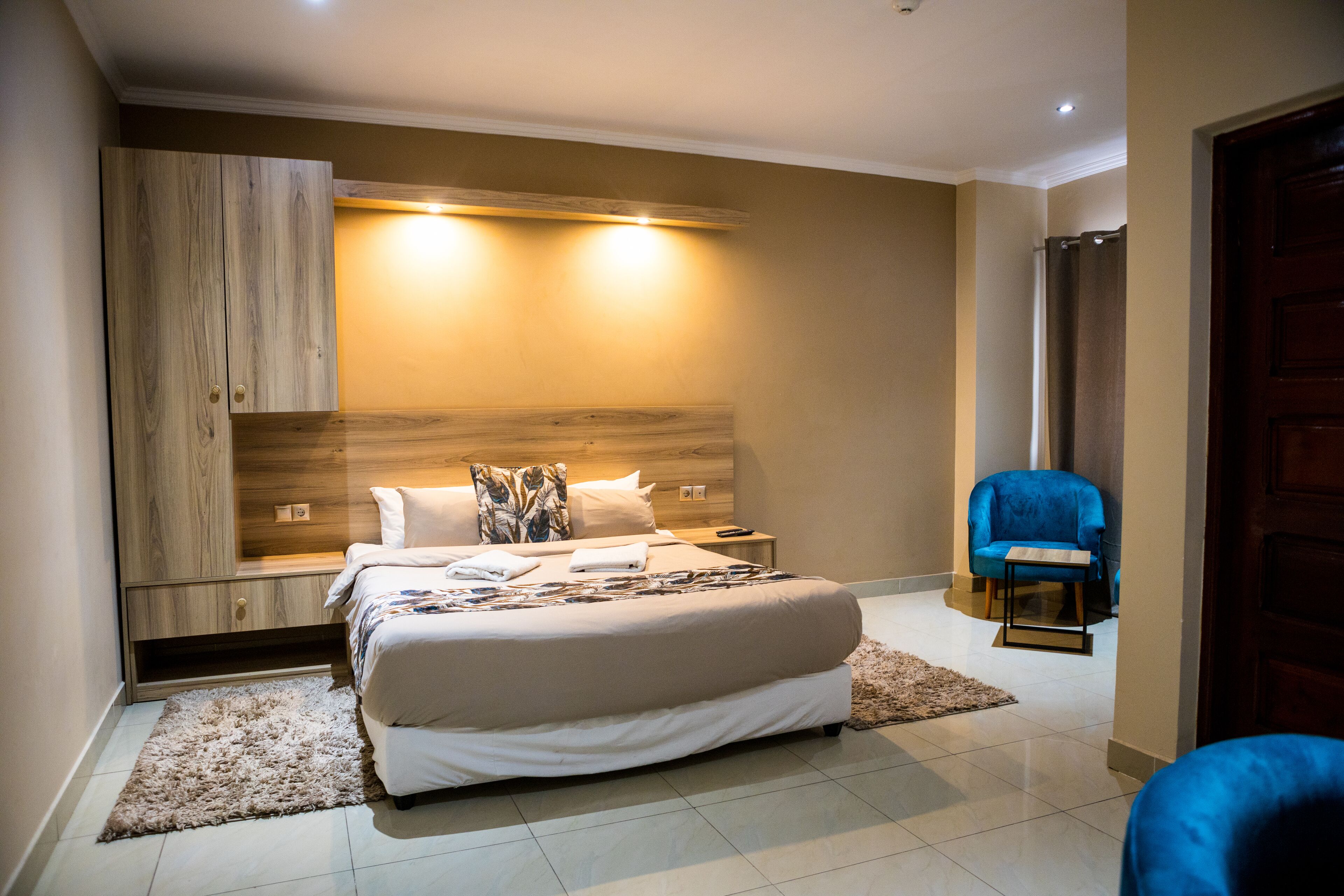 executive double room | desk, free wifi