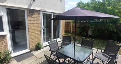 Nice 3 Bedroom\ 2 Bathroom House - Wimbledon - 22 mins to Central London