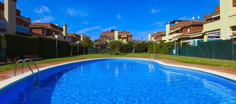 BRUSELAS 2 Terraced House