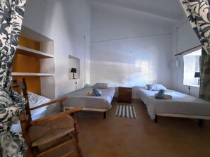 2 Schlafzimmer, BĂŒgeleisen/BĂŒgelbrett, Reisekinderbett, kostenloses WLAN