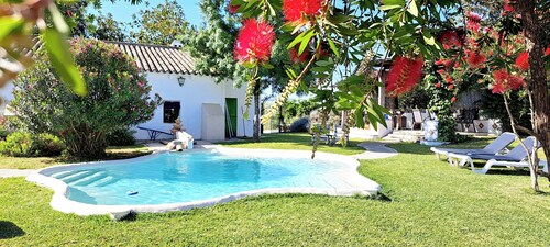 Cute shepherd's house from 1892, with swimming pool, 4p
