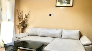 Deluxe Studio Suite | Living area - RÉSIDENCE ZEINA (Dakar)