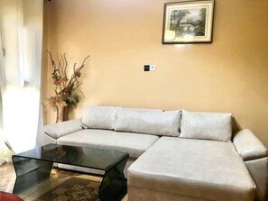 Deluxe Studio Suite | Living area | Printers - RÉSIDENCE ZEINA (Dakar)