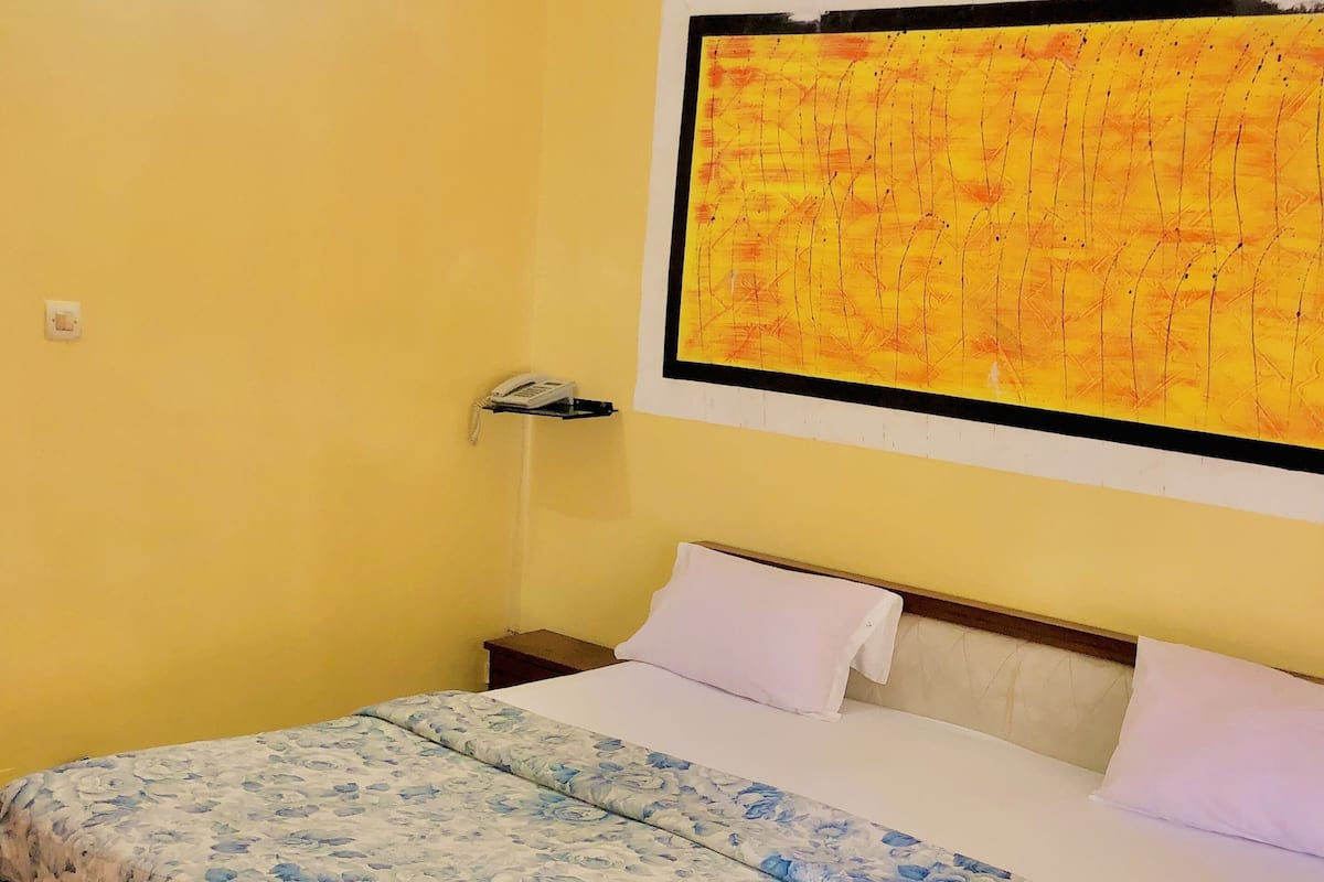 Studio Suite Deluks | 2 kamar tidur, minibar, meja kerja, dan ruang kerja ramah laptop