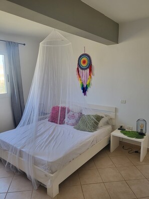 2 多间卧室、客房内保险箱、熨斗/熨衣板、免费 WiFi