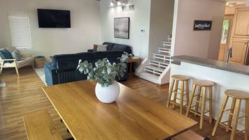 Smart TV, table tennis, books