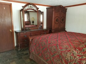 1 chambre, fer et planche à repasser, accès au Wi-Fi (inclus)