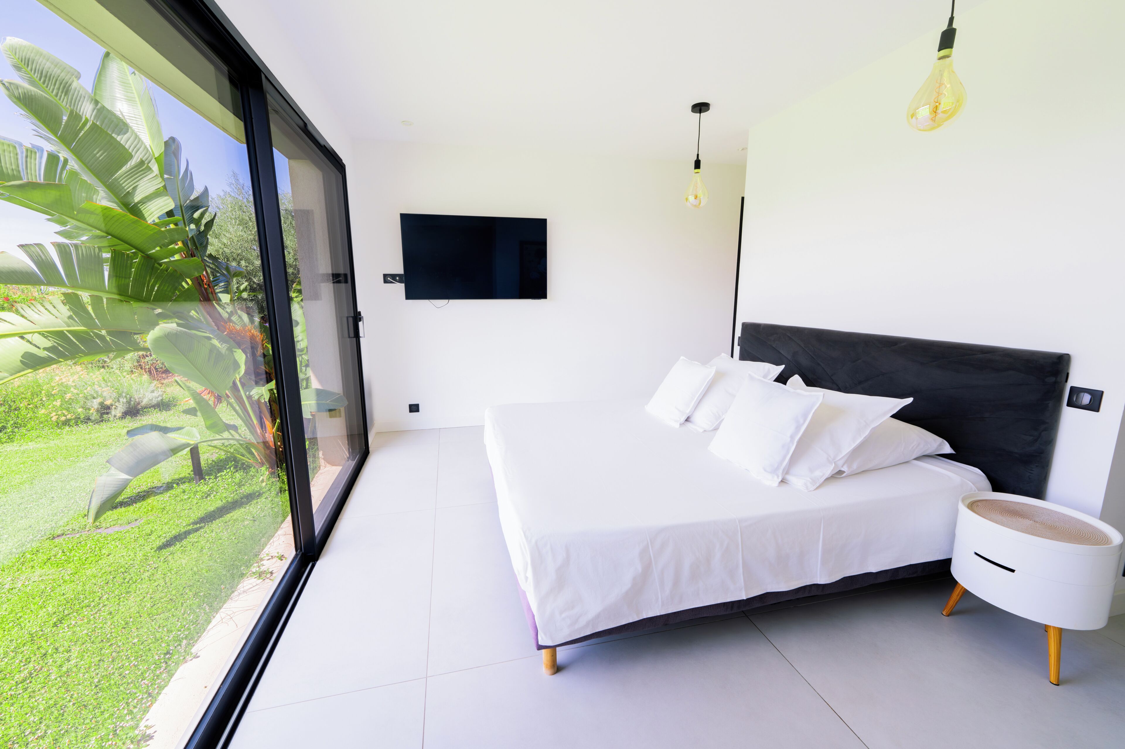 4 bedrooms, iron/ironing board, travel cot, free WiFi
