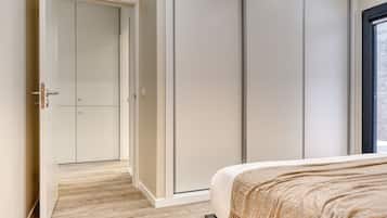 1 slaapkamer, een strijkplank/strijkijzer, gratis wifi, beddengoed