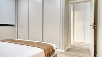 1 slaapkamer, een strijkplank/strijkijzer, gratis wifi, beddengoed