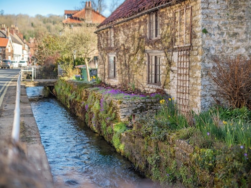 Ryburn House - UK43518