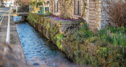 Ryburn House - UK43518