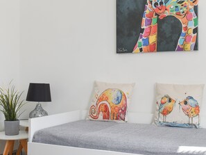 1 bedroom, free WiFi, bed sheets - High Street Apartment (Kessingland)
