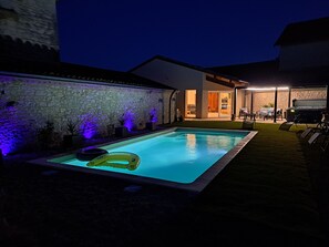 Outdoor pool - Rudelle house jacuzzi and private pool (Thénac)