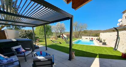 Rudelle house jacuzzi and private pool