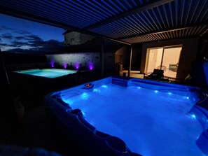 Terrace/patio - Rudelle house jacuzzi and private pool (Thénac)