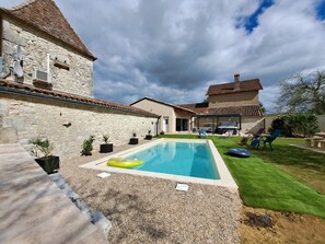 Outdoor pool - Rudelle house jacuzzi and private pool (Thénac)