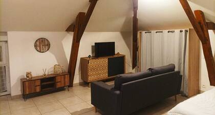 Studio in the countryside with private garden