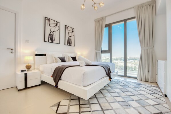 2 bedrooms, in-room safe, iron/ironing board, free WiFi