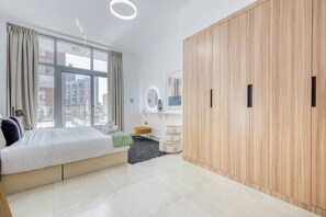 1 bedroom, in-room safe, iron/ironing board, free WiFi - Upbeat 1BR at Pantheon Elysee Jumeirah Village Circle by Deluxe Holiday Homes (Dubai)