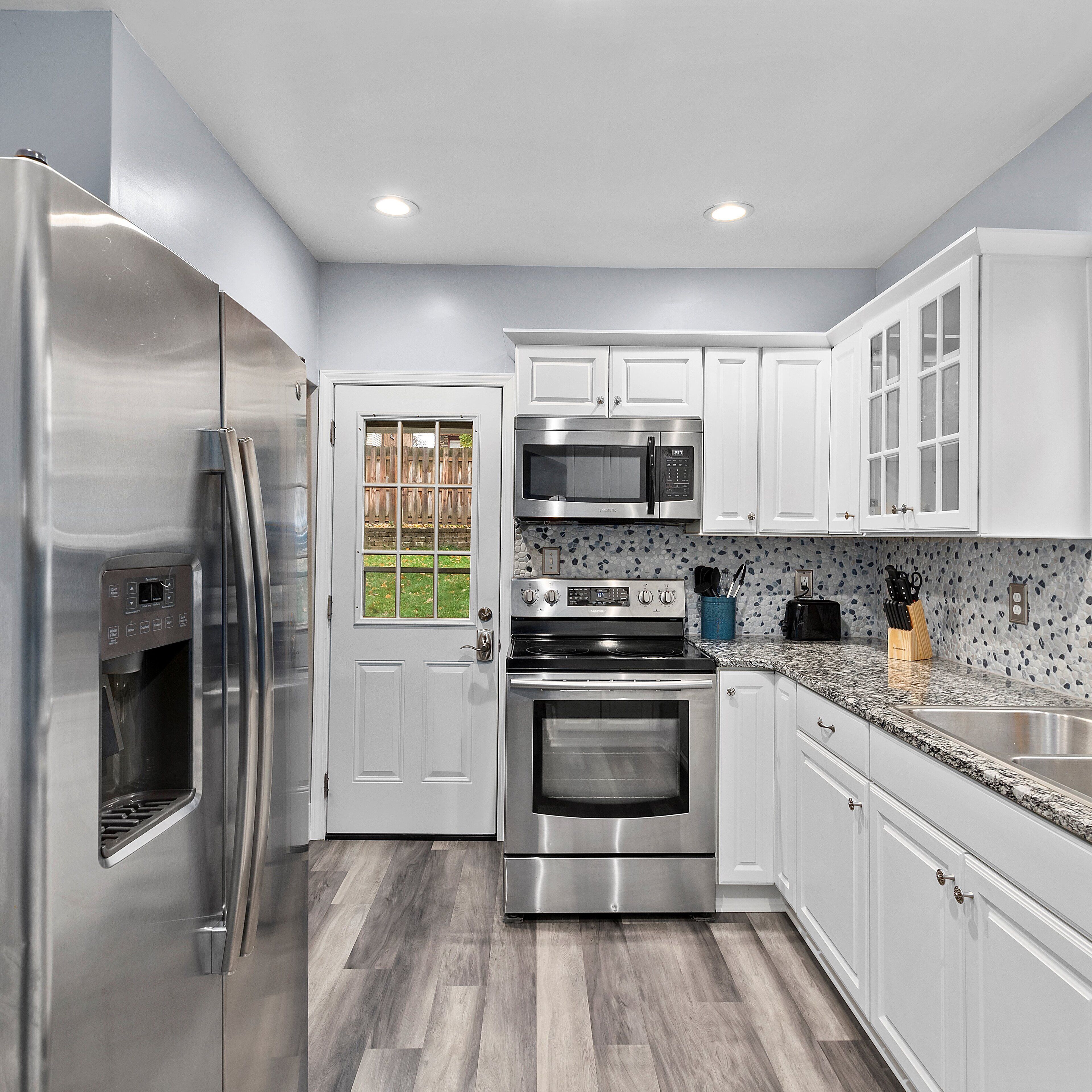 PGH Sapphire |Charming Design |Parking |10min from DT