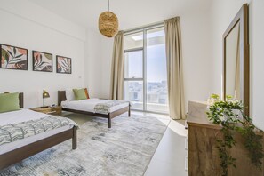 2 bedrooms, in-room safe, iron/ironing board, free WiFi