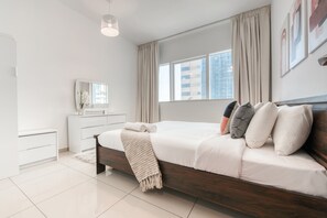 2 bedrooms, in-room safe, iron/ironing board, free WiFi