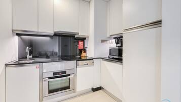 Fridge, microwave, oven, dishwasher