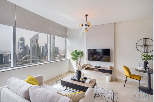 Sunny Studio at Sky Gardens DIFC by Deluxe Holiday Homes