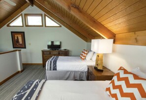 3 bedrooms, iron/ironing board, bed sheets
