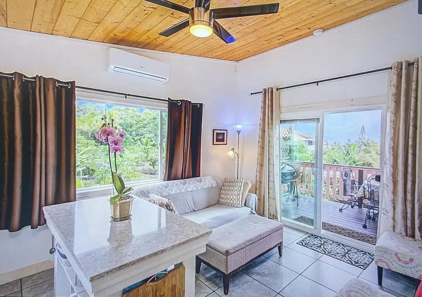 Private, quiet, ocean view home. 5 minutes from the beach!