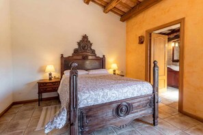 5 chambres, fer et planche à repasser, lit parapluie, Wi-Fi gratuit