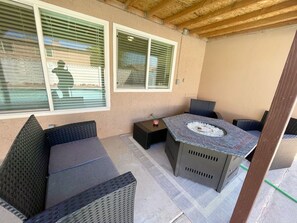 Terrace/patio - GORGEOUS LV Home (Las Vegas)