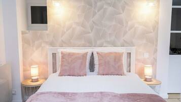 1 slaapkamer, een strijkplank/strijkijzer, gratis wifi, beddengoed