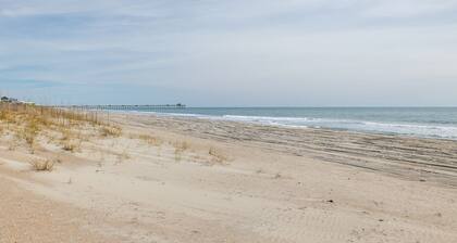 Carolina House - Steps to Beach, Fantastic Location!  Walk to All Attractions