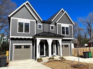 Exterior - 8BR Southend - Walk to Everything - Sleeps 20 (Charlotte)