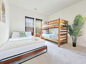 8 bedrooms, iron/ironing board, bed sheets