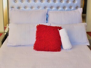 Family Suite | Desk, soundproofing, iron/ironing board, free WiFi - P Wake Guesthouse (Opuwo)