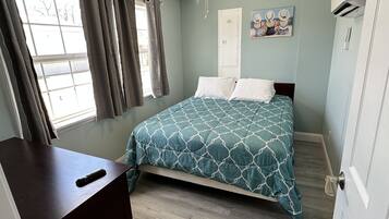 3 bedrooms, WiFi, bed sheets, wheelchair access