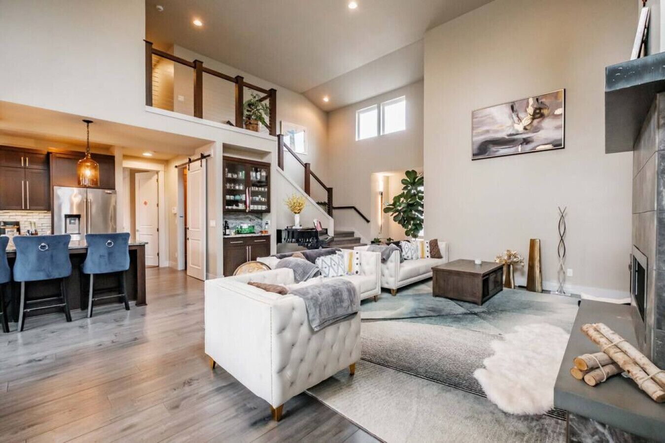 Gorgeous modern suburban home near Autzen Stadium