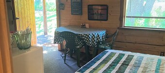 Cozy cabin in Ninilchik.. perfect for your fishing and sightseeing vacation!