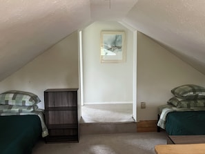 4 habitaciones, tabla de planchar con plancha y wifi gratis 