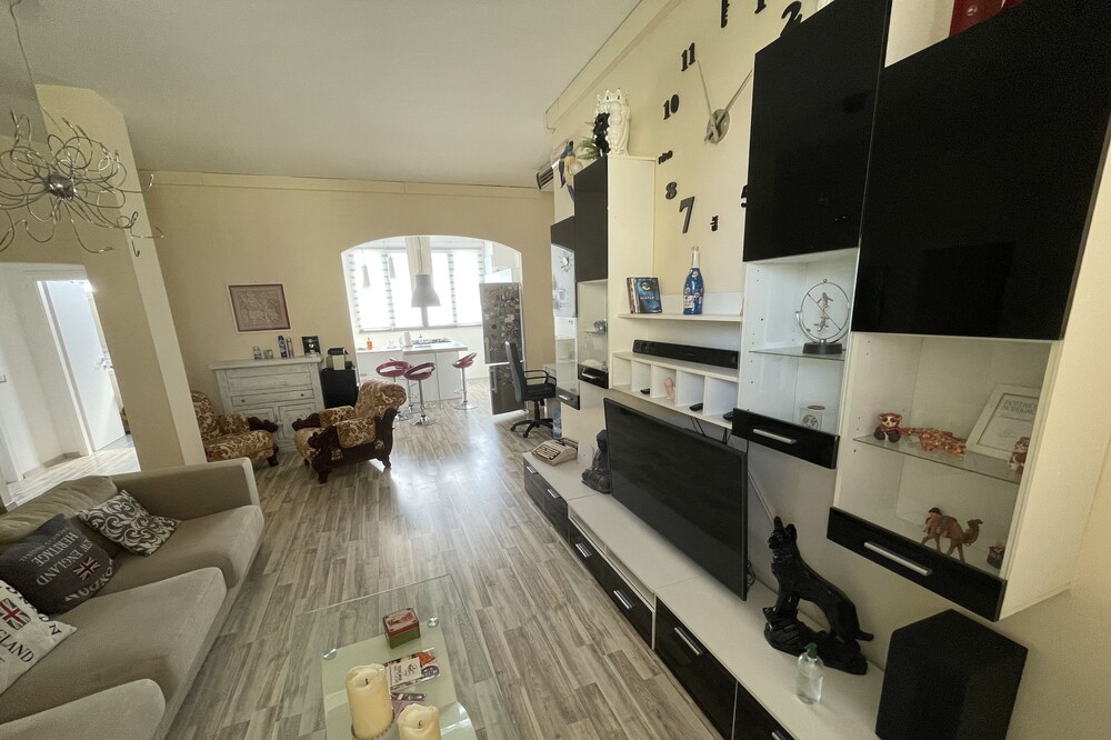 Large apartment in the heart of Tuscany
