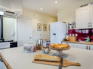 Dishwasher - 6 bedroom accommodation in Beauly, near Inverness (Beauly, near Inverness)