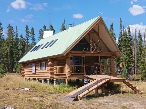 Exterior - Off the grid cabin on private land surrounded by national forest. (Laramie)