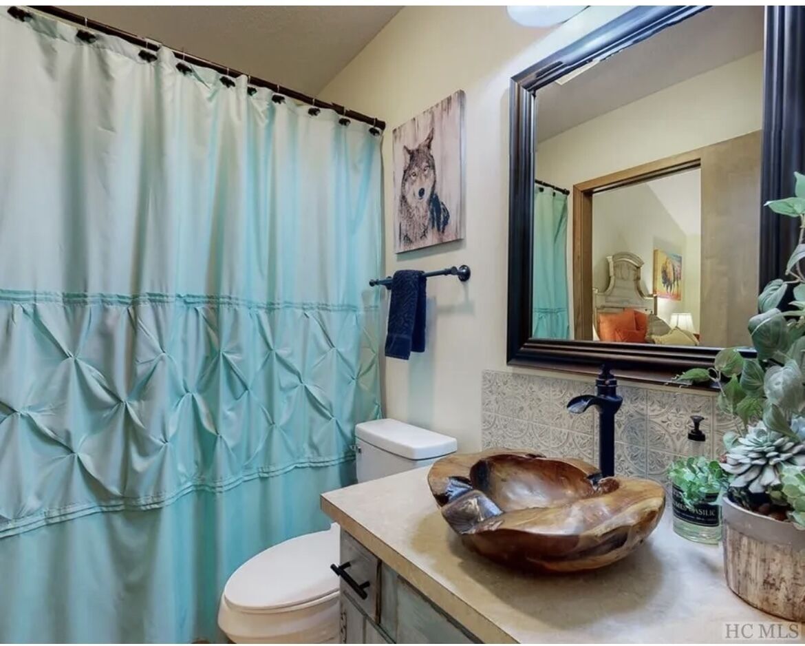 Cozy Sapphire Townhome <br>