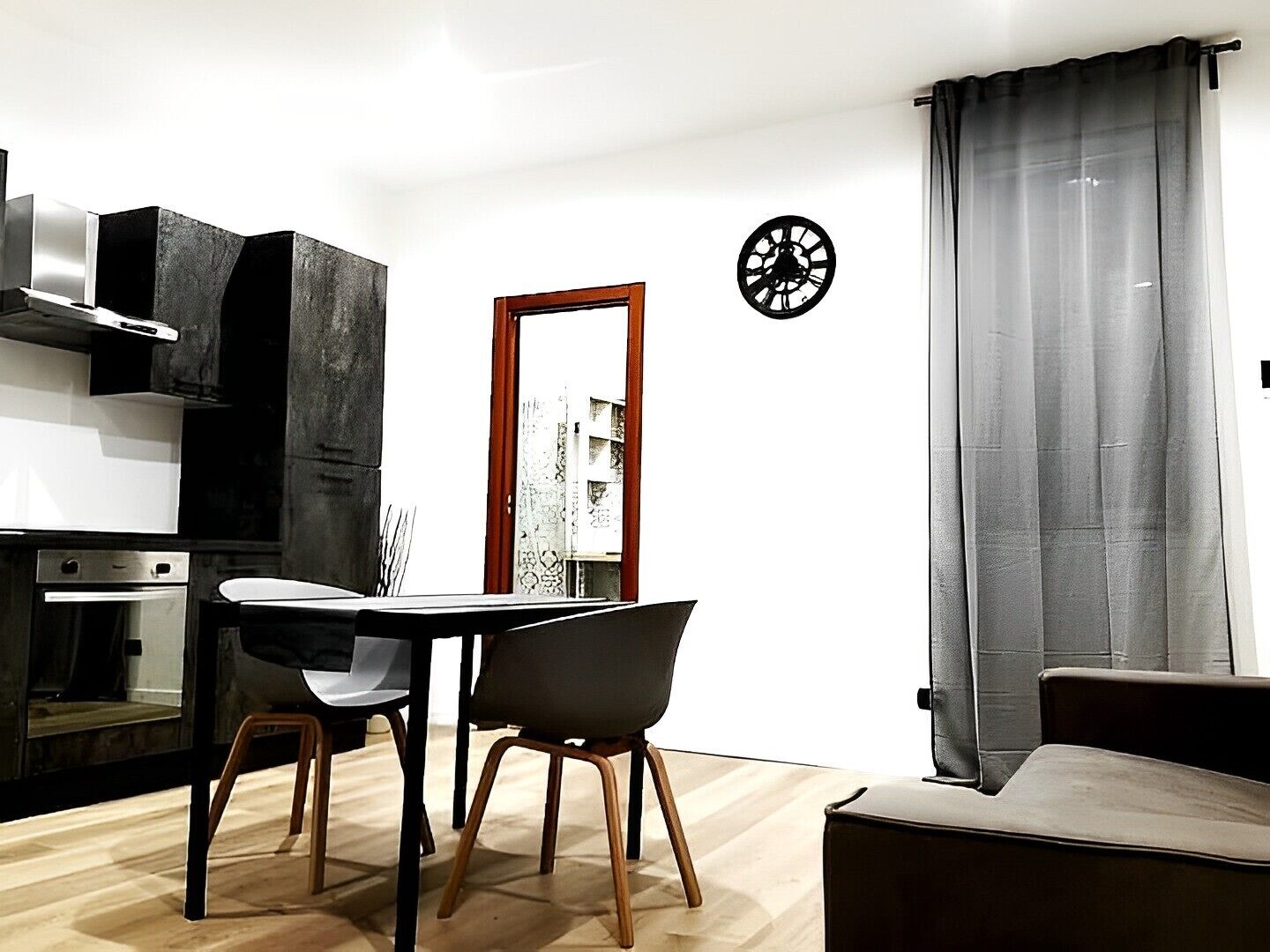 Luxury Flat in Center by the Sea