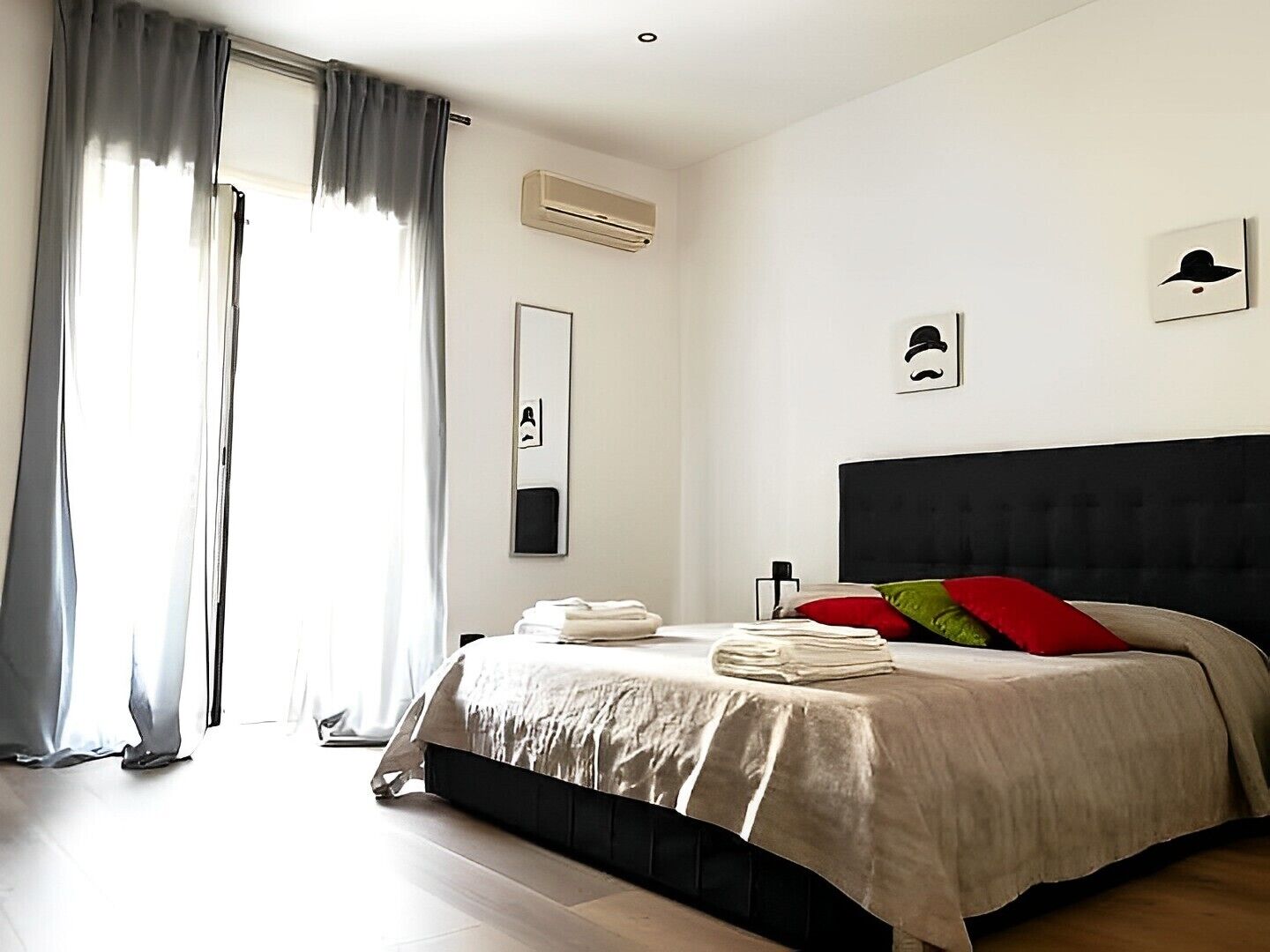 Luxury Flat in Center by the Sea